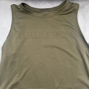 Lululemon Breeze By Muscle Crop Tank Dark Olive Size 6